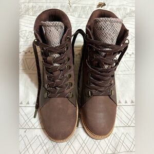 TOMS Mesa Lace-Up Boots